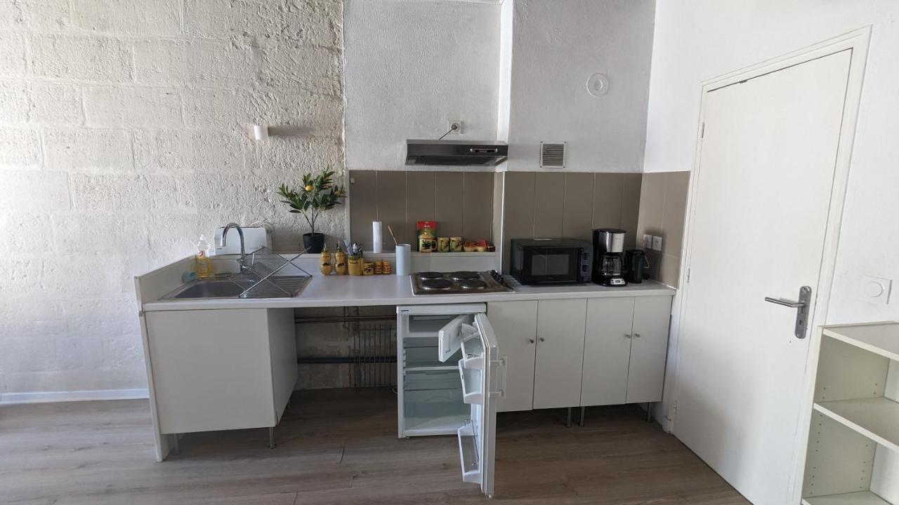 Hypercentre, Place Pie, Residence Amphoux Charmants Appartements Ou Studio Proche De La Gare Parkings Et Palais Des Papes أفينيون المظهر الخارجي الصورة