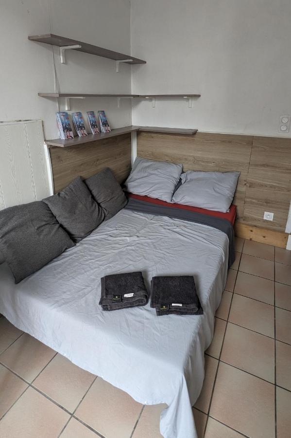 Hypercentre, Place Pie, Residence Amphoux Charmants Appartements Ou Studio Proche De La Gare Parkings Et Palais Des Papes أفينيون المظهر الخارجي الصورة